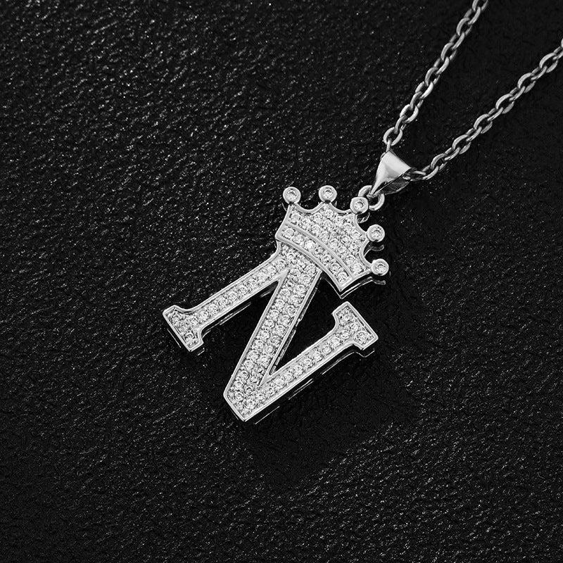 Colar Letra com Zircônia Cúbica