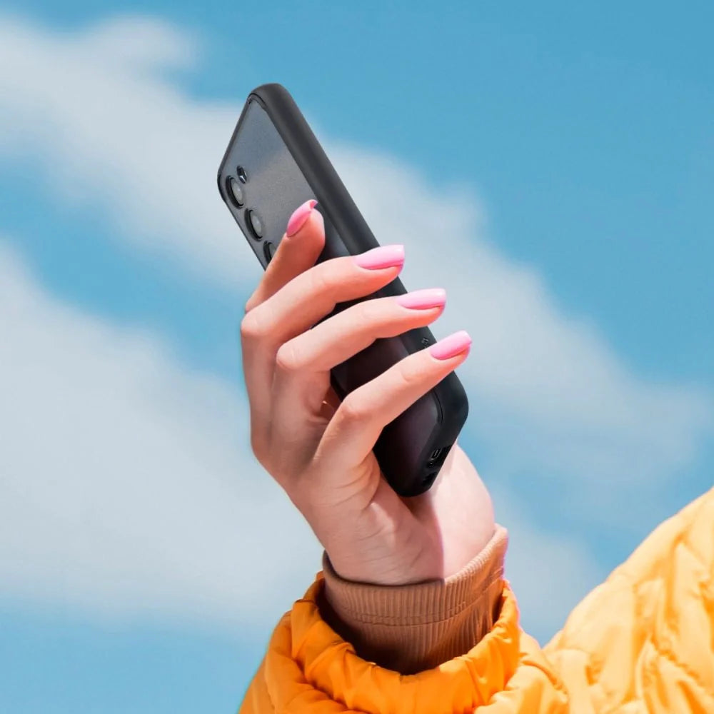 Capa Spigen Ultra Hybrid para Samsung Galaxy S23 Preta