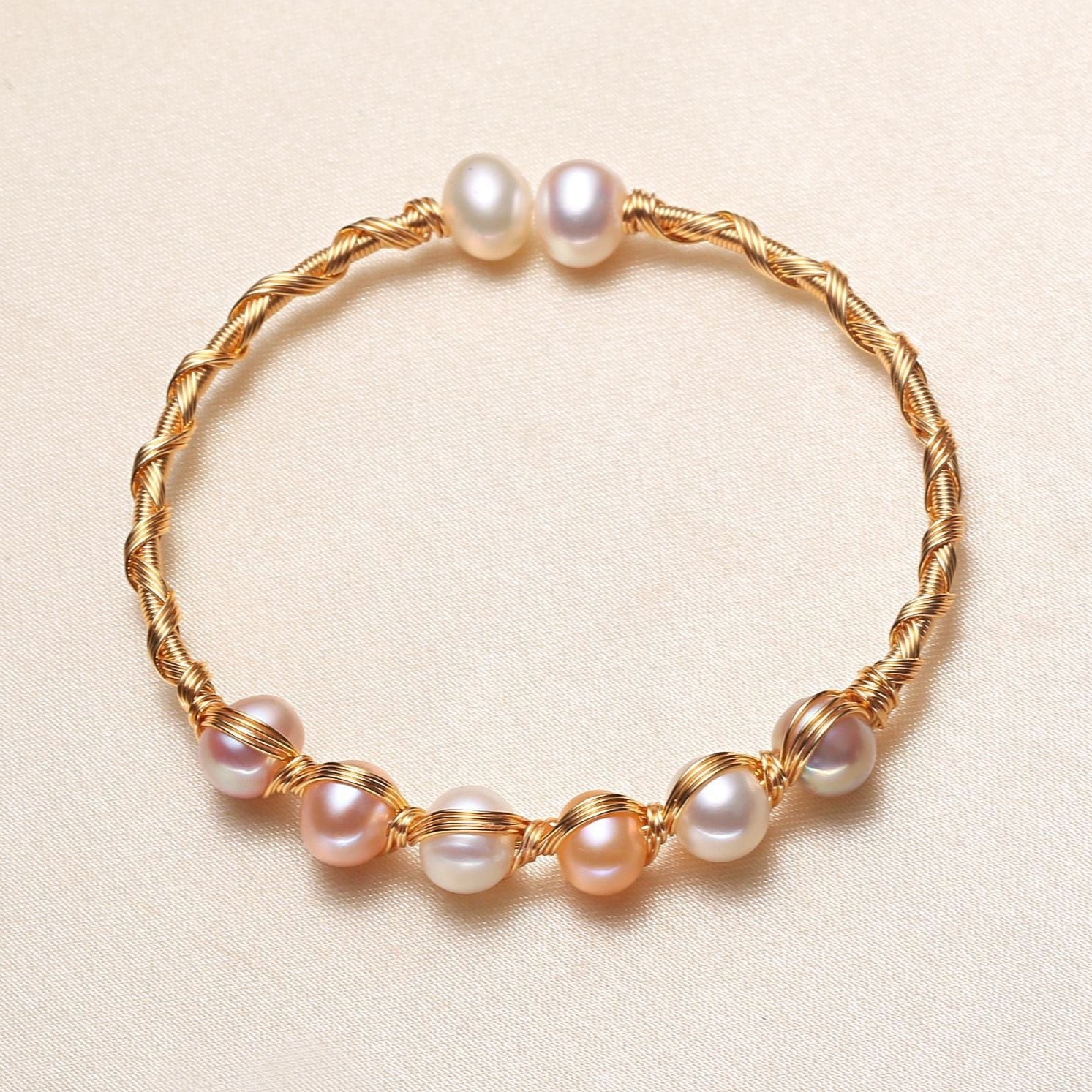 Heritage Bracelet with Pearl and Intertwined Thread