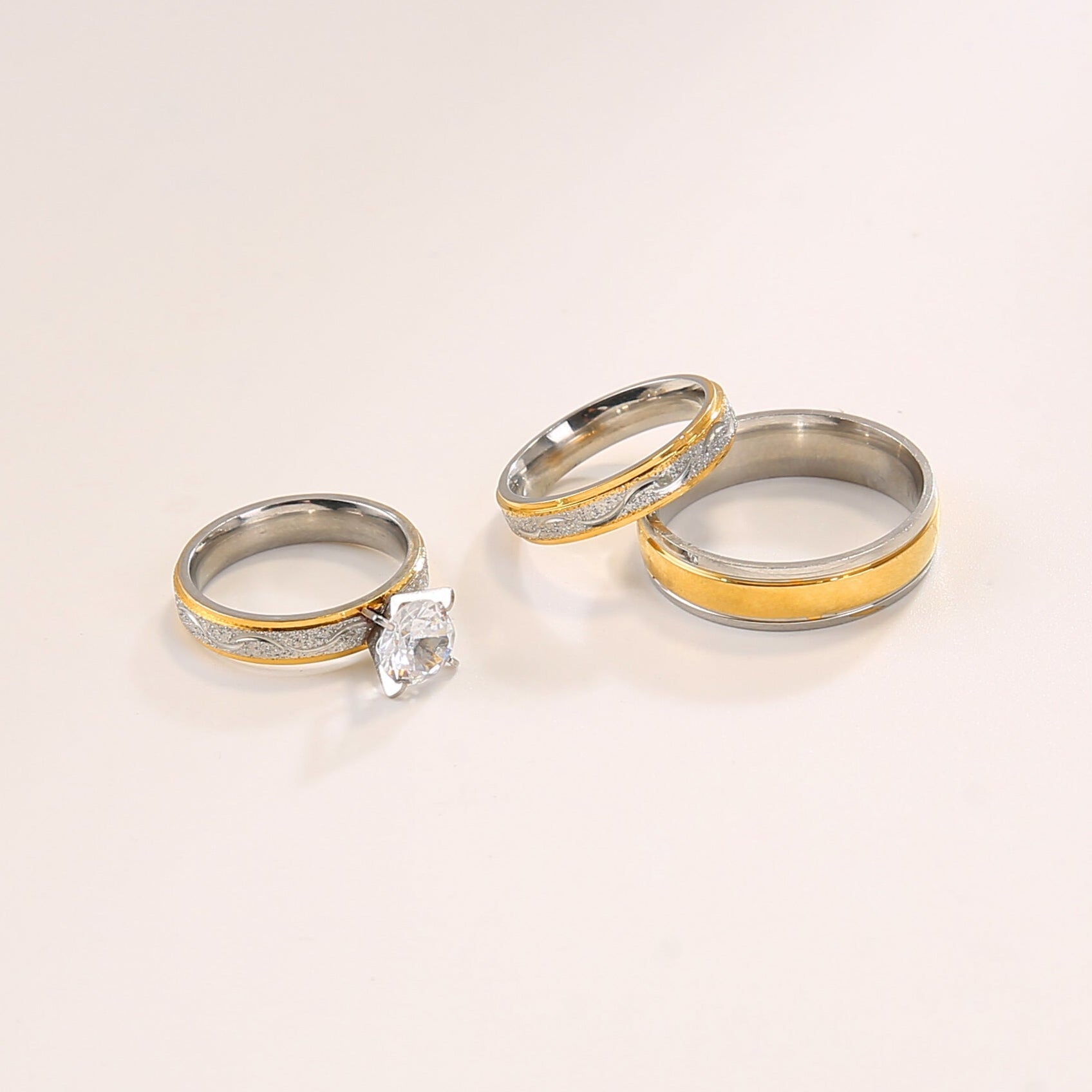 Anillo minimalista de acero inoxidable