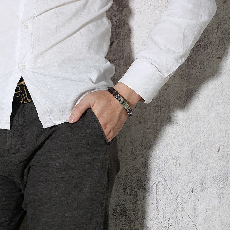 Pulseira de Couro e Aço Inoxidável