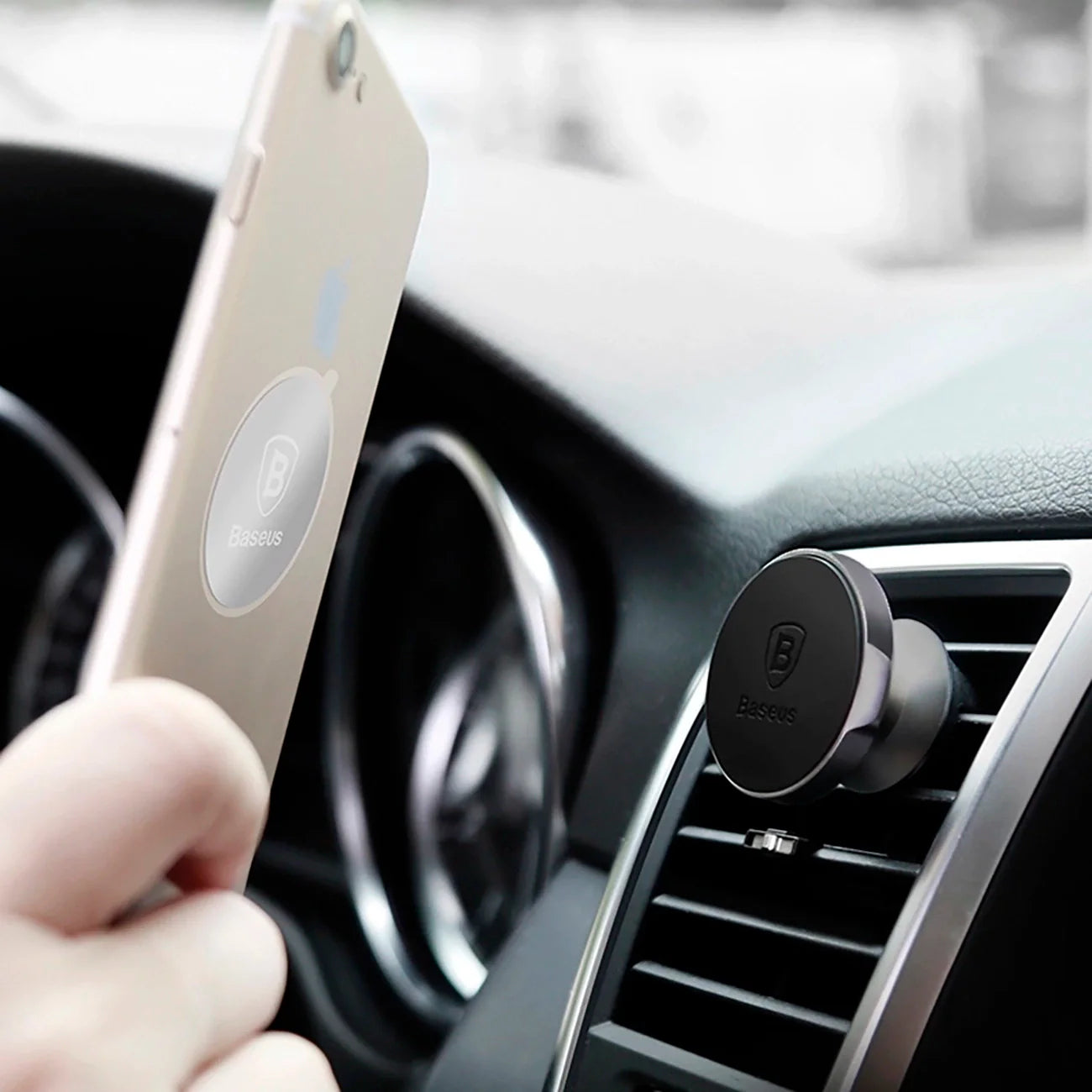 Suporte Magnético Preto para Ventoinha do Carro Baseus / Íman para Smartphone incluído