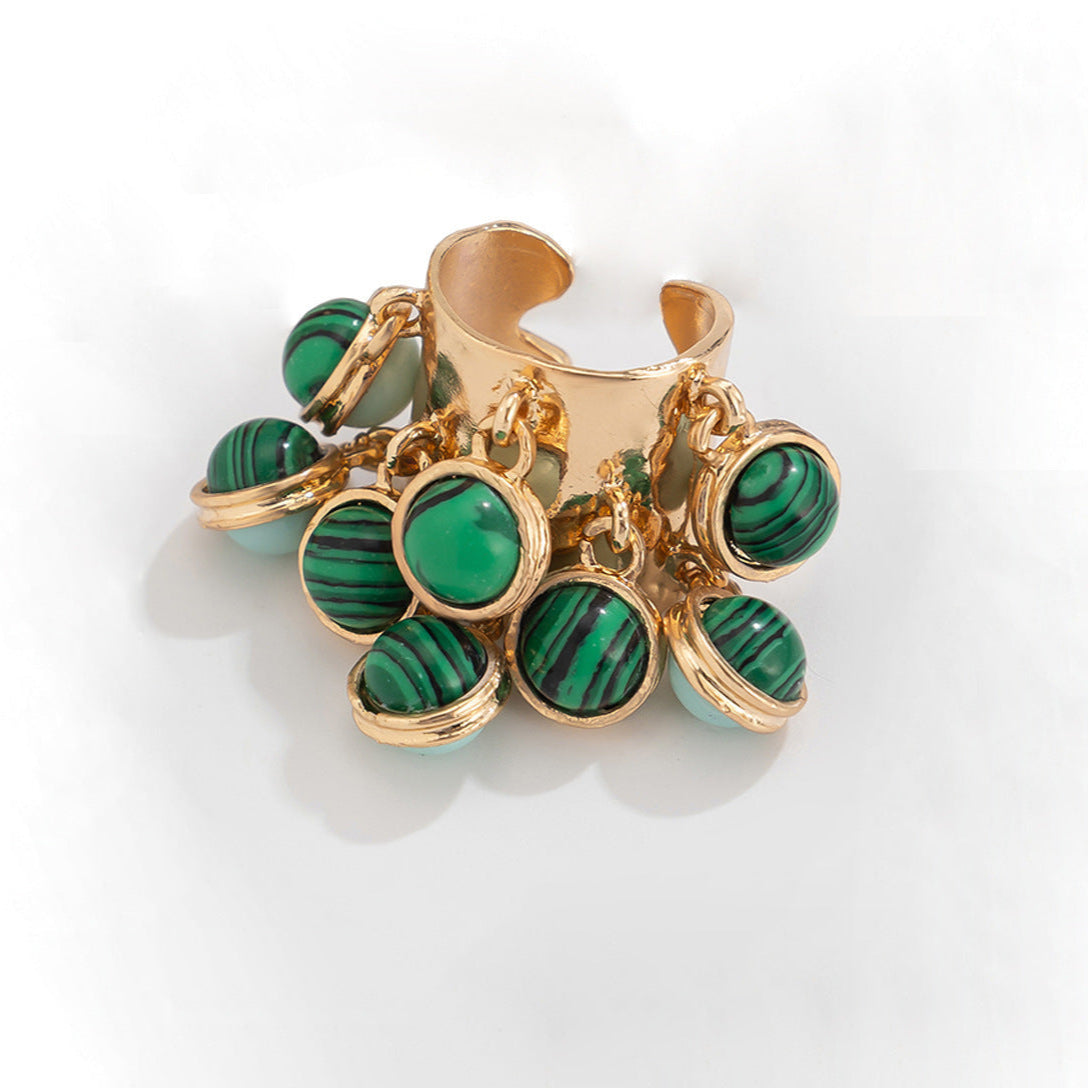 Anillo de borla con piedra natural