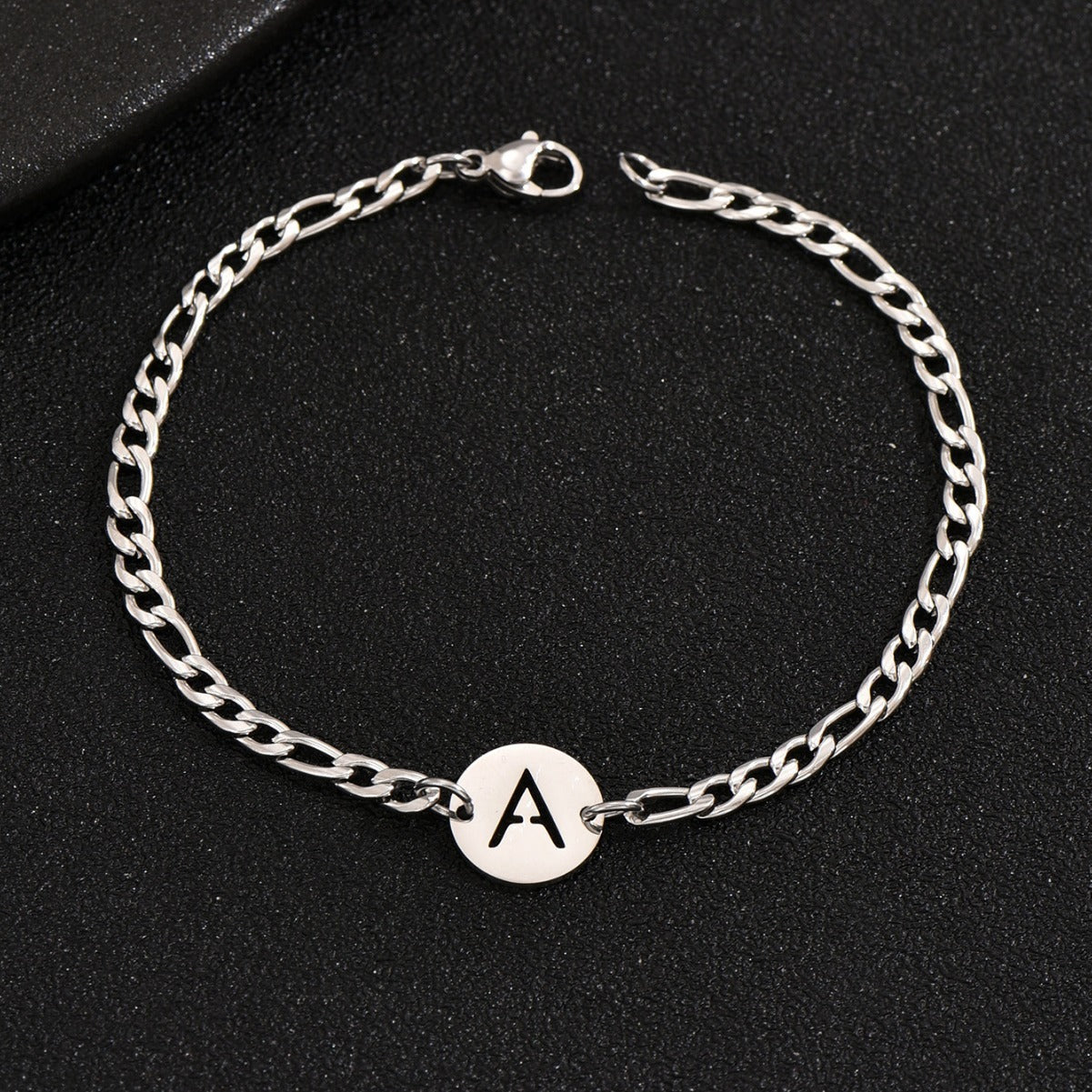 Pulsera con letras en acero inoxidable 316L