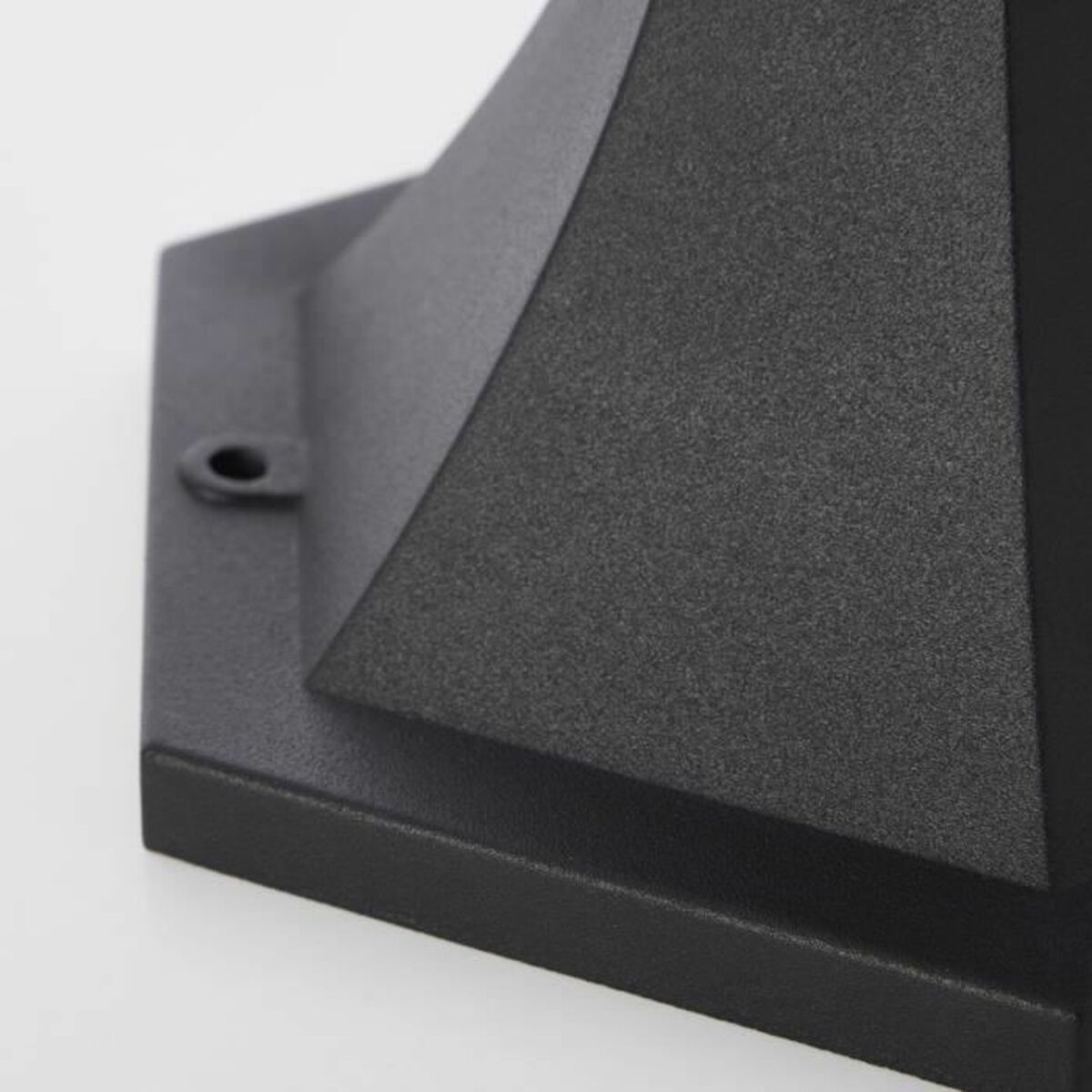 Brilliant Borne Black Garden Lantern