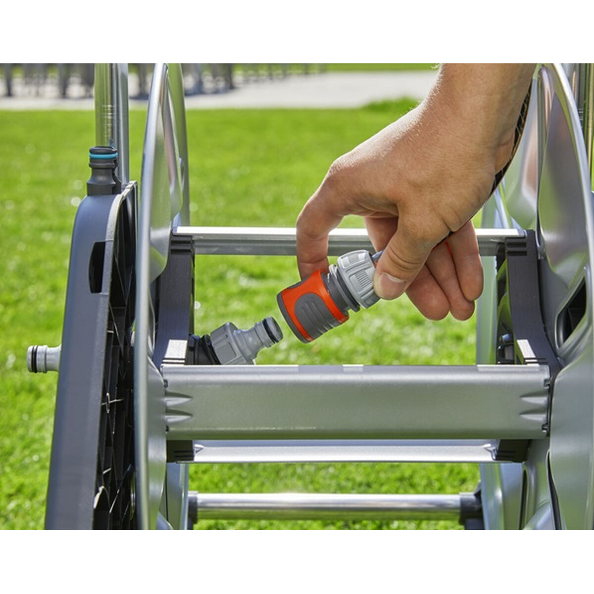 Carro Porta-mangueira Gardena AquaRoll M