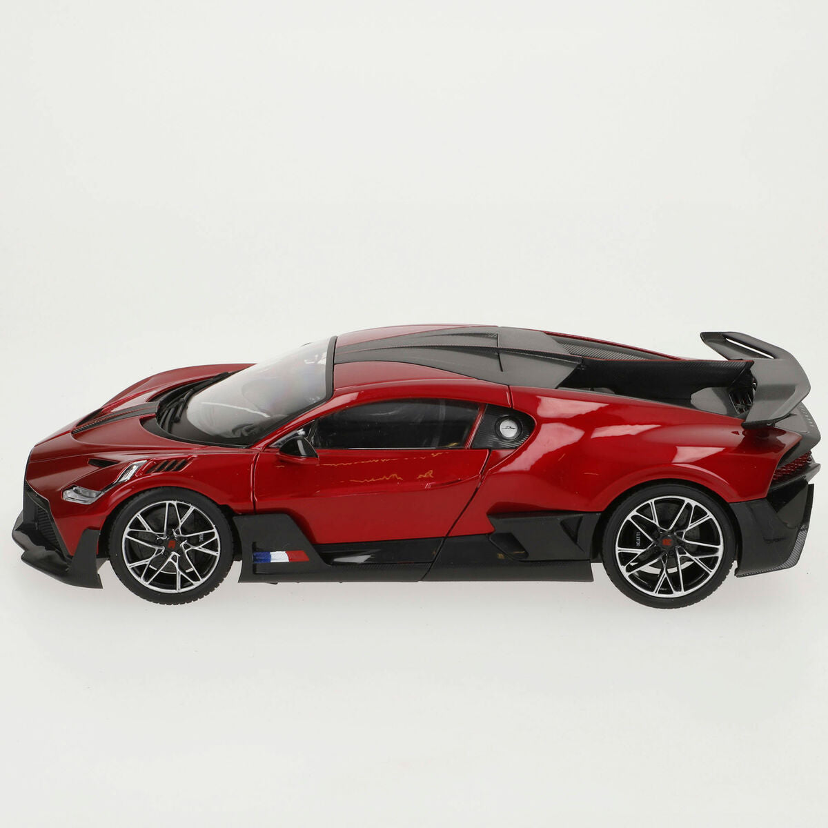 Bburago GT Bugatti Divo 1:18 car