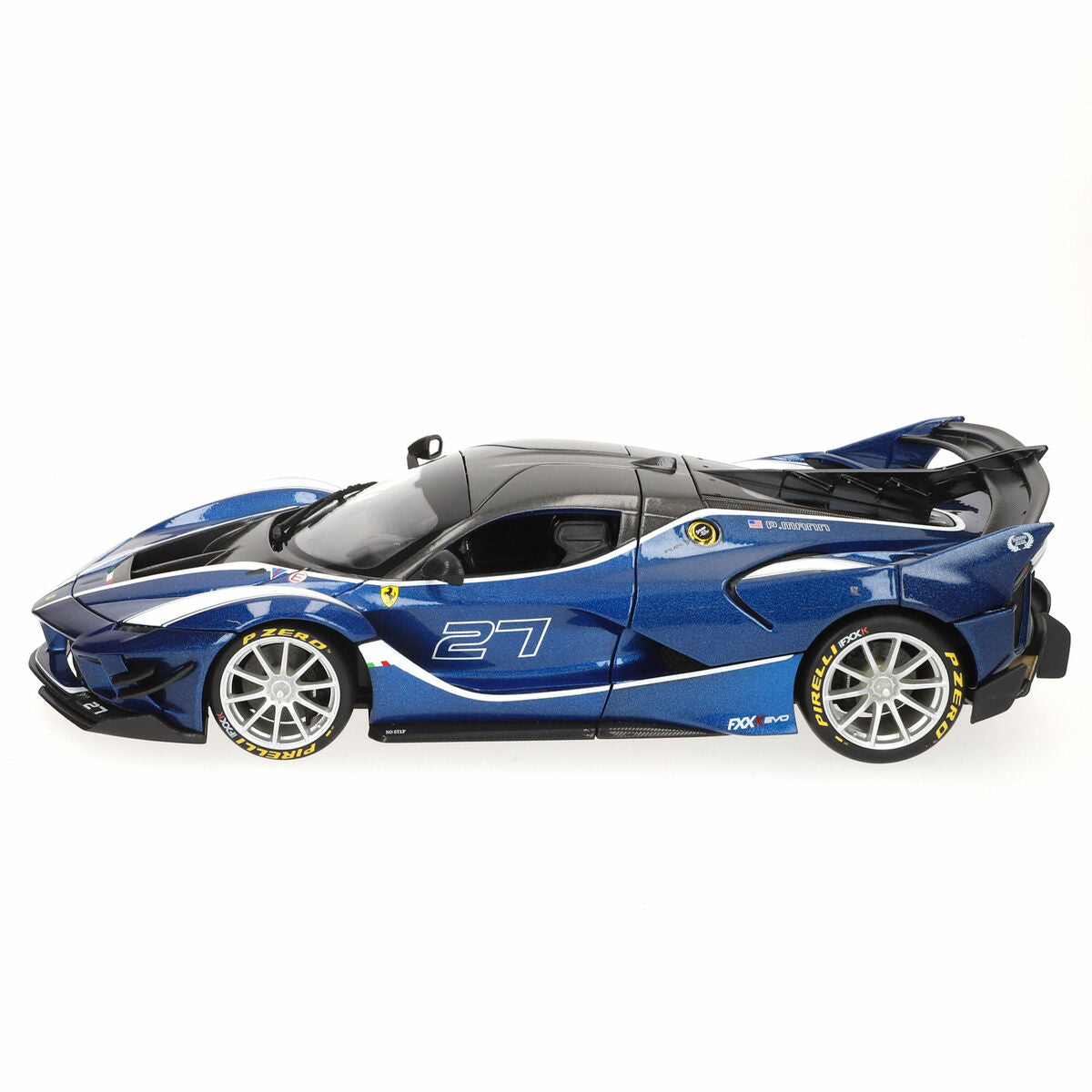 Carro Bburago Ferrari FXX K-EVO #27 BL 1:18