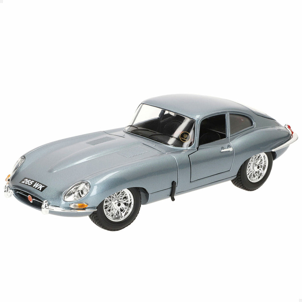Bburago GT-Jaguar "E" Coupe car (1961) 1:18