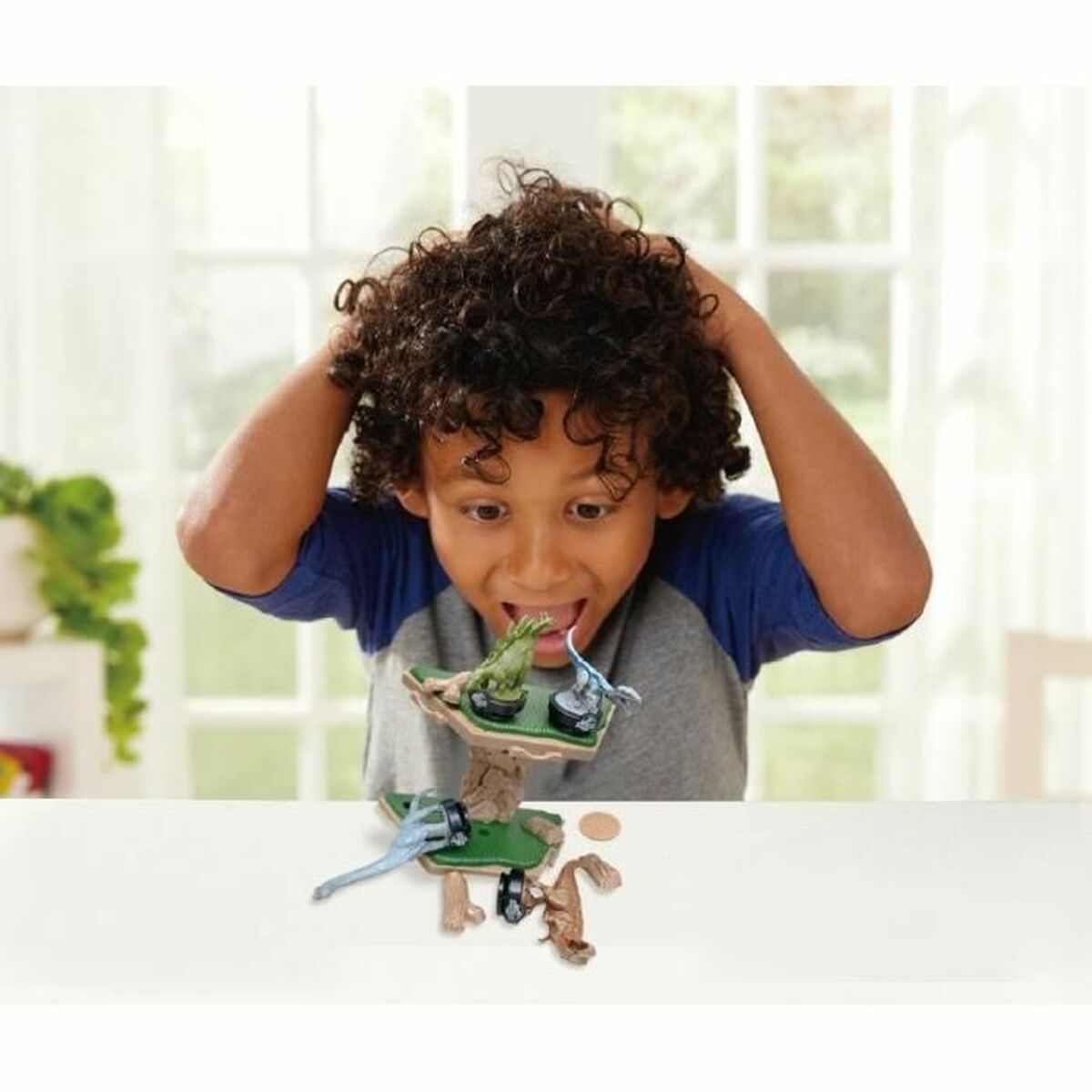 EPOCH D'ENFANCE Jurassic World Island Quake Board Game