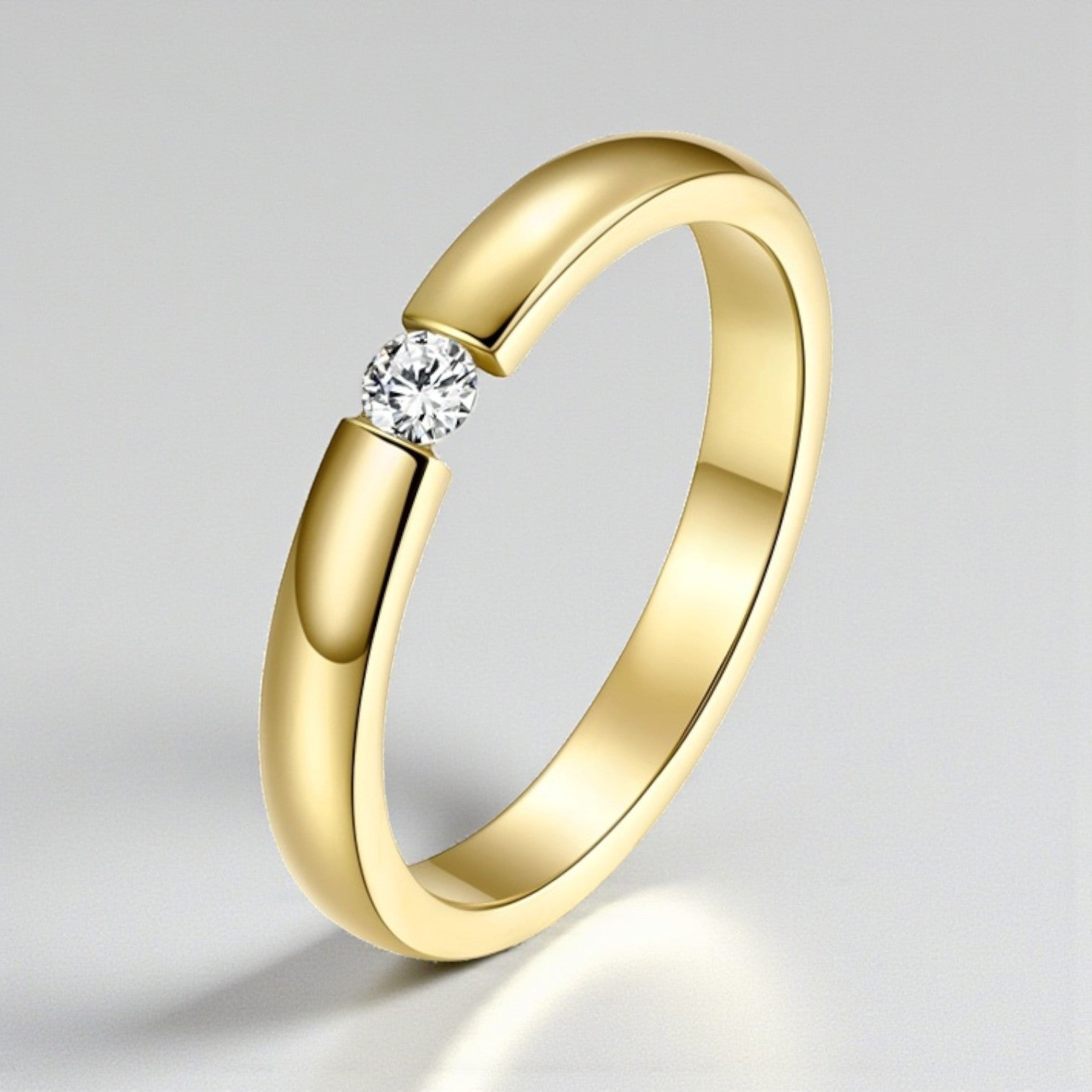 Anel Minimalista com Zircónia Central