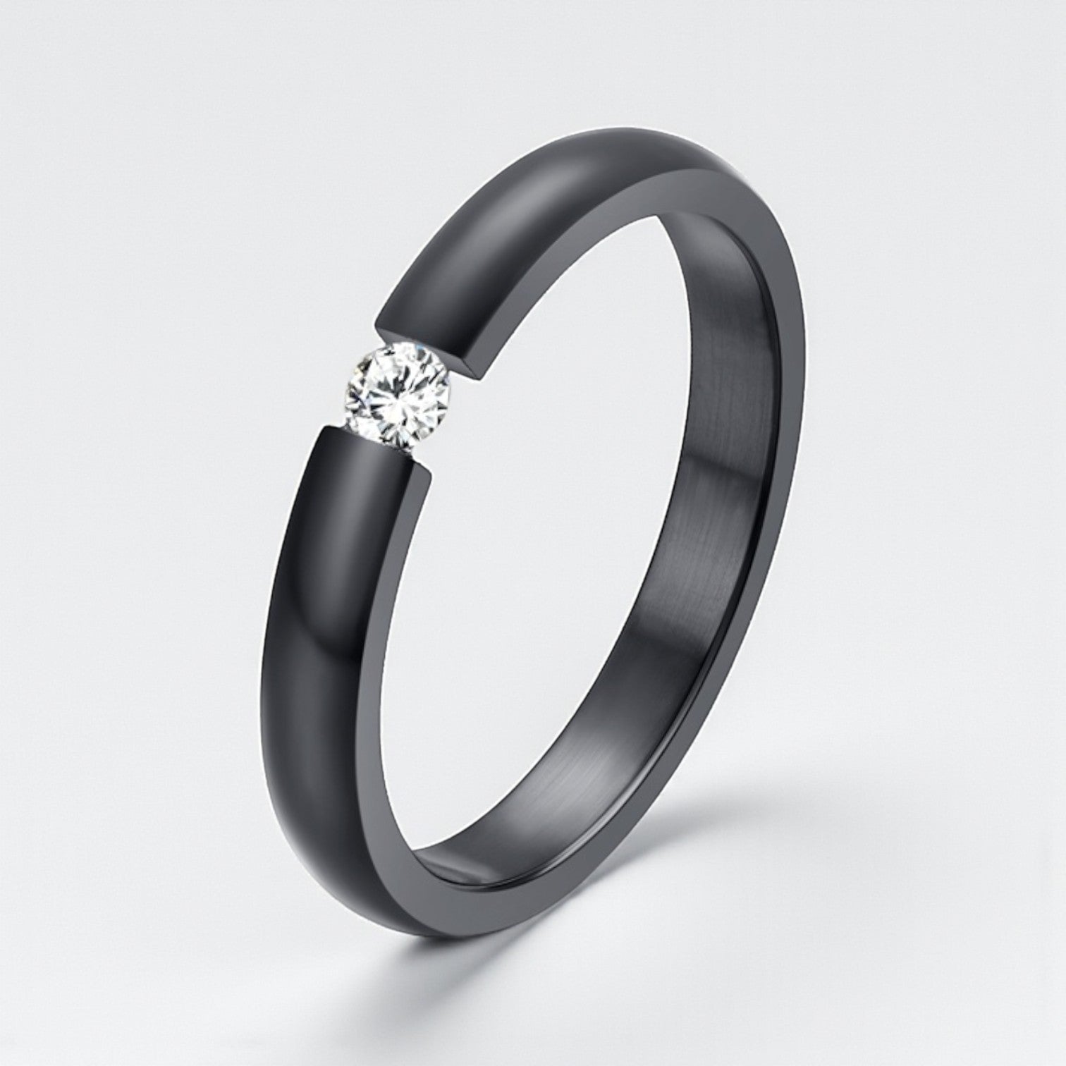 Anel Minimalista com Zircónia Central