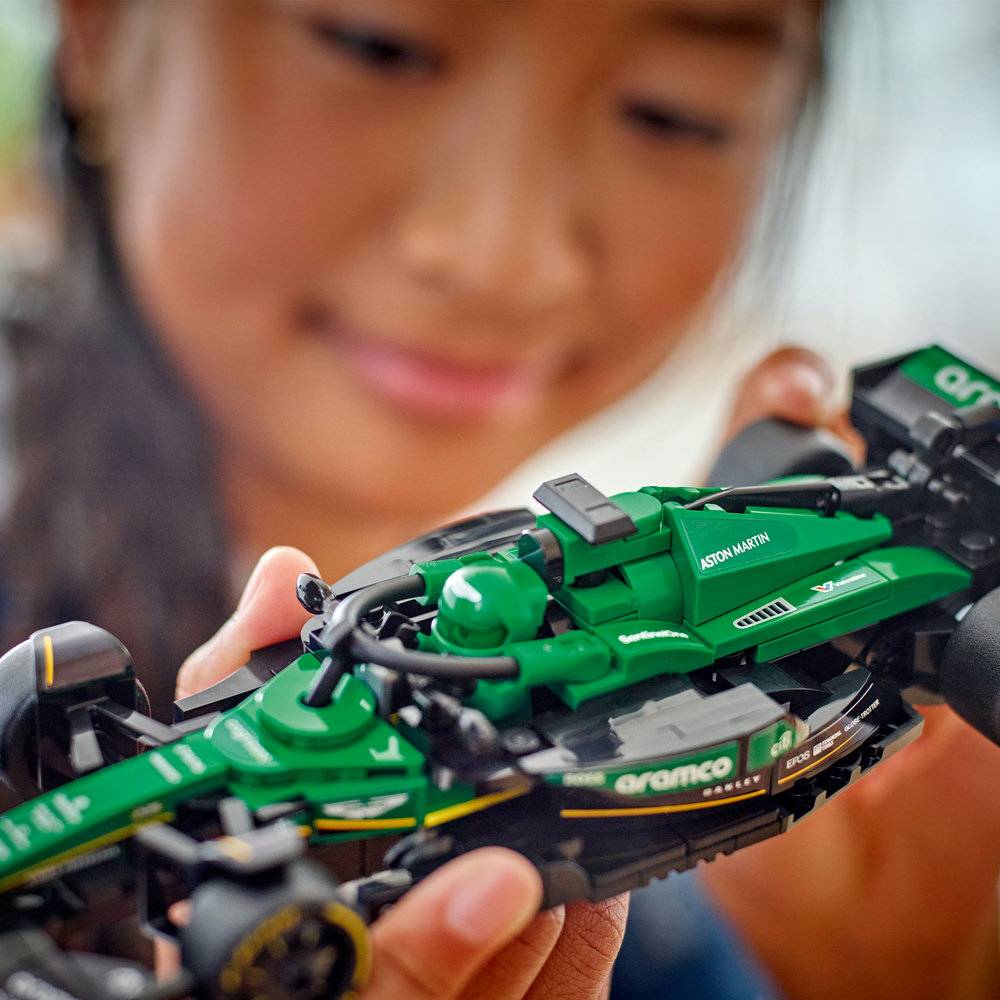 LEGO Speed ​​Champions: Aston Martin Aramco F1® AMR24 Race Car | Ages 10+ | 269 Pieces | Item 77245