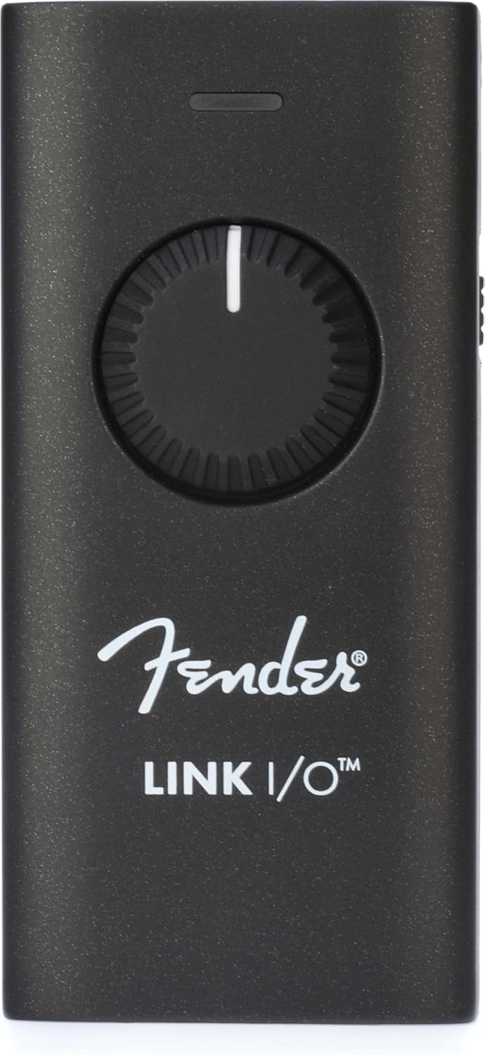 Interfaz de audio portátil USB-C Fender Link I/O, ideal para guitarra eléctrica, cabe en el bolsillo y ofrece audio bidireccional impecable a través de conexión USB.