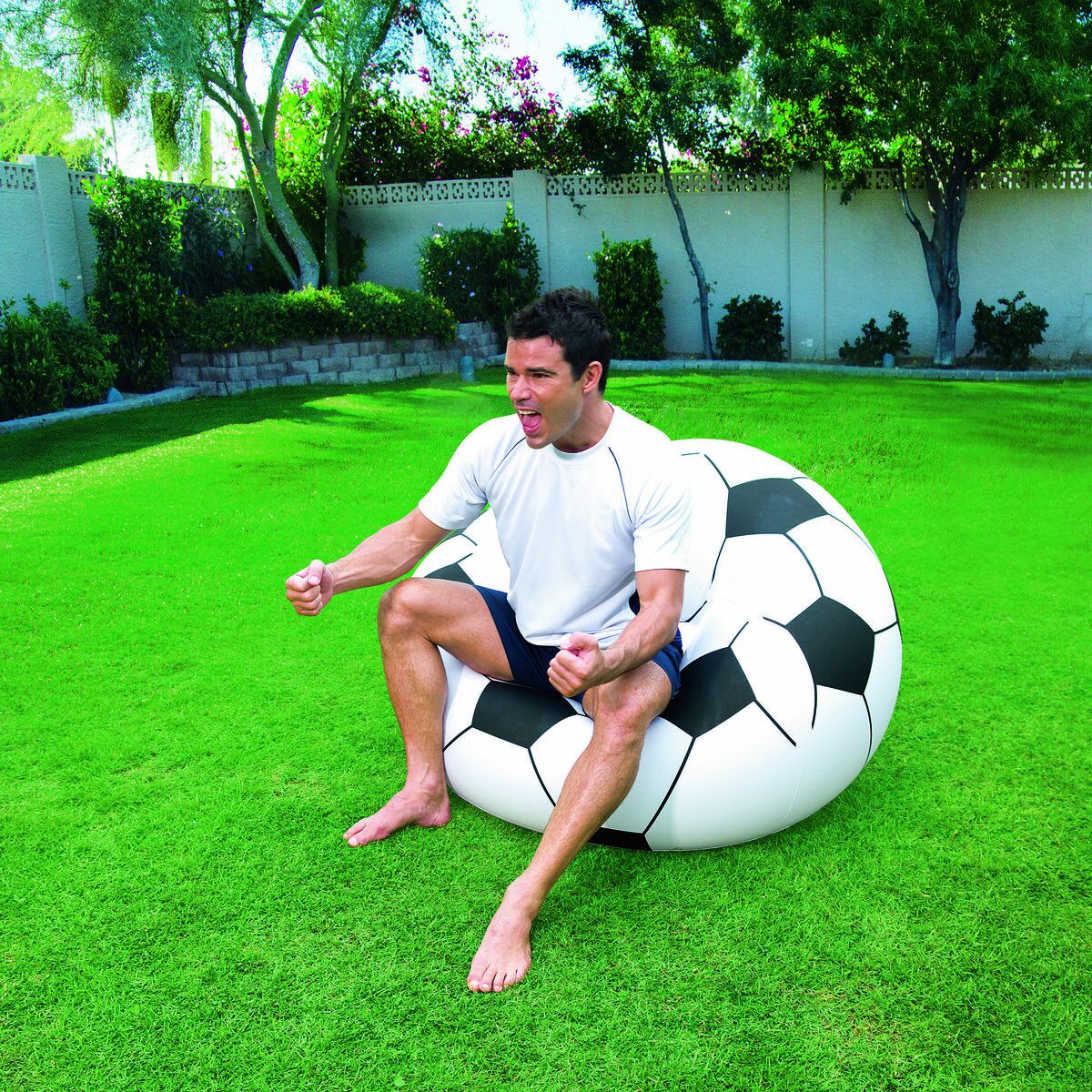 Bestway Sillão Gigante Futebol 114x112x66 cm +6 Anos Interior e Jardim 75010