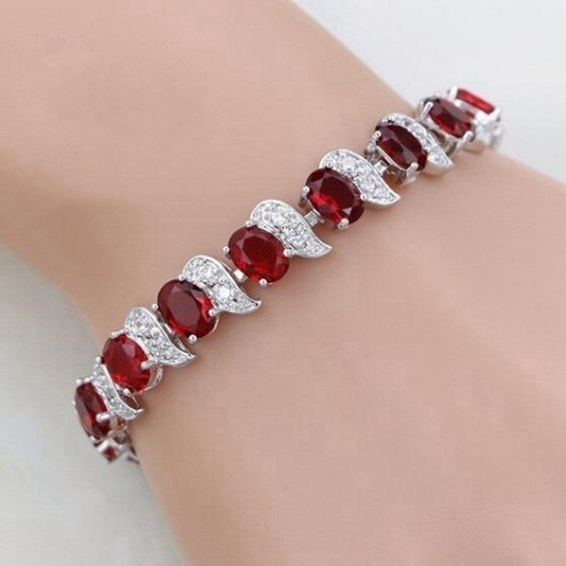 Pulseira Crescent Moon com Zircônia