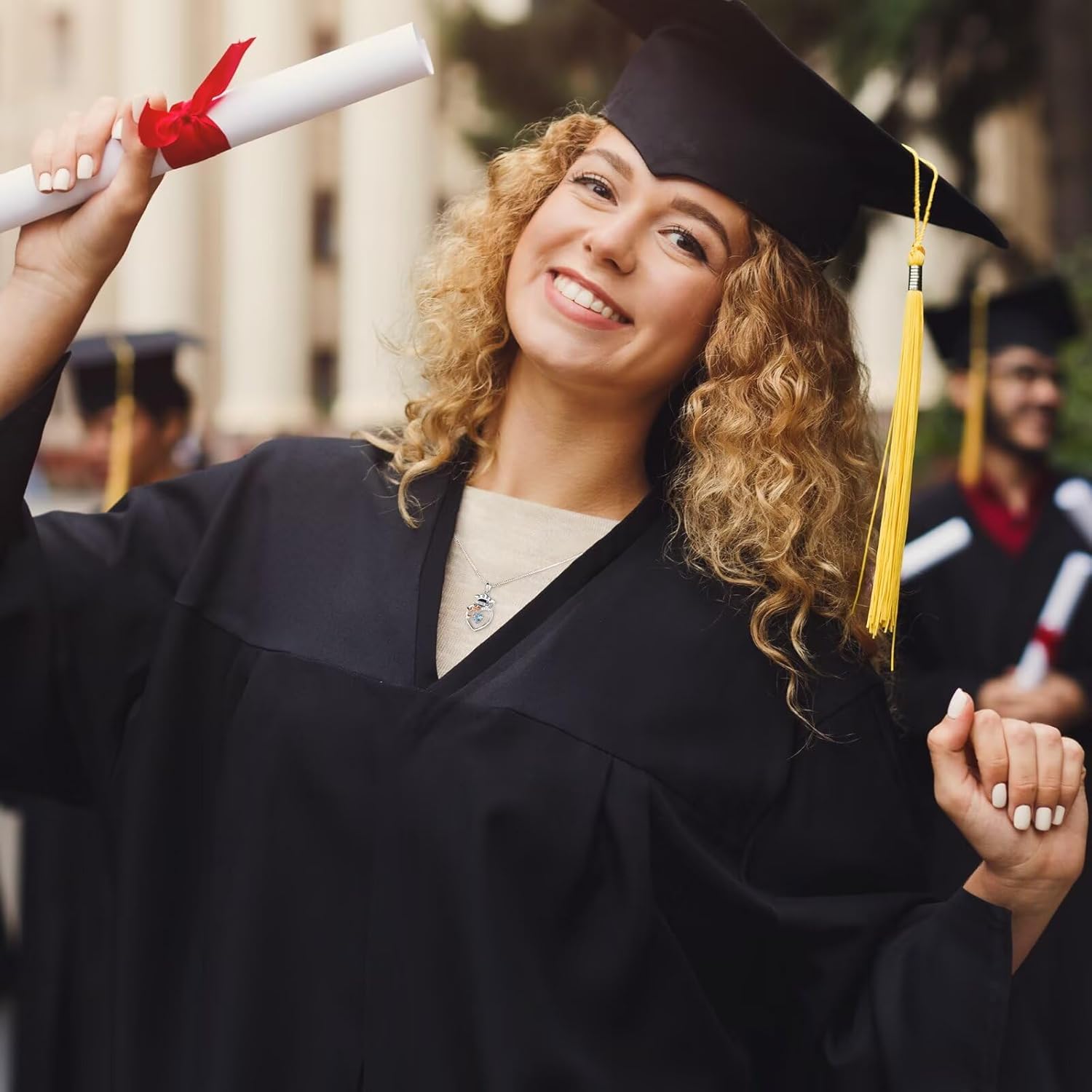 Iefil 2025 Graduation Gifts for Her - Graduation Necklace 2025, 2025 Ideal Gifts for Women Daughter Girlfriend Sisters Her