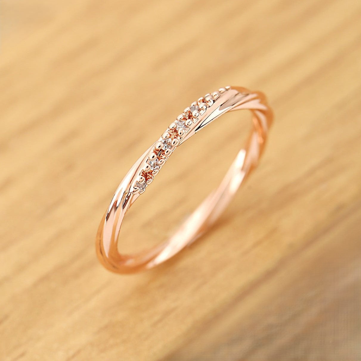 Twisted Ring with Cubic Zirconia