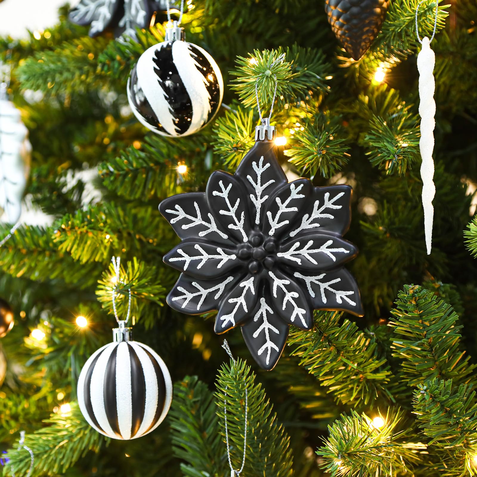 SHareconn 2025 New Set of 106 Christmas Ornaments, Shatterproof Plastic Decorative Ornaments for Christmas Tree Decoration, Ruby Red and Gold