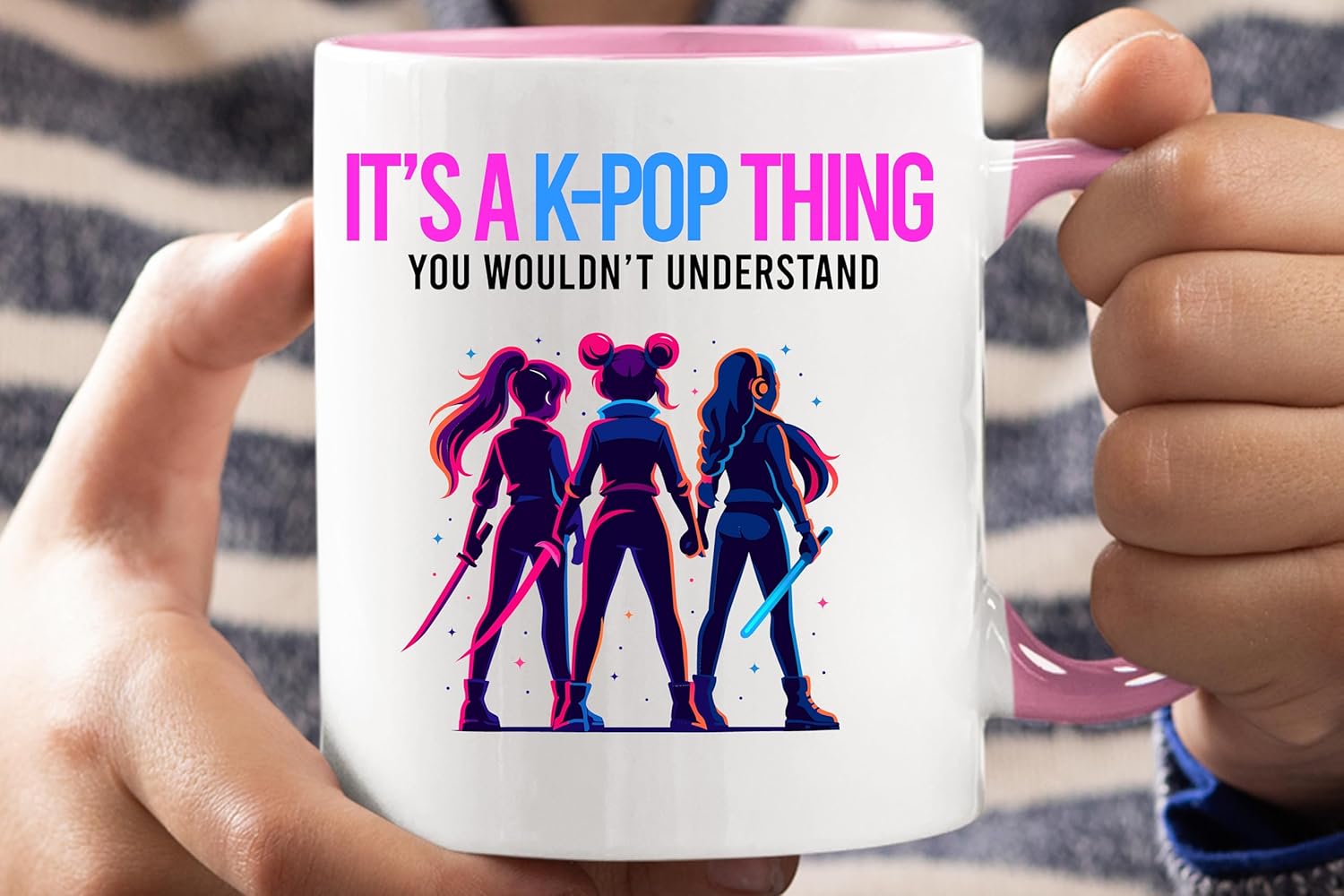kpop Caneca de anime com texto "It's a Kpop Thing" | Ideia de presente divertida para fãs de anime | Caneca de merchandising Kpop para escritório ou escola |