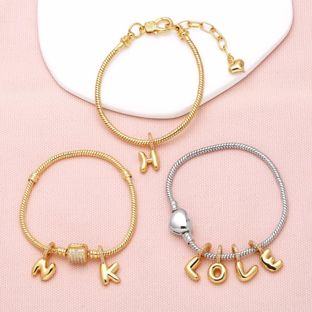 Pulseira com Pendente de 26 Letras