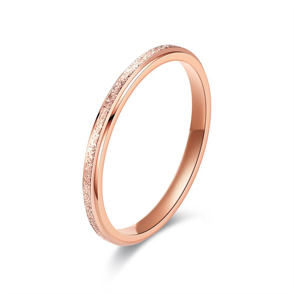 Anillo ornamental simple de acero inoxidable