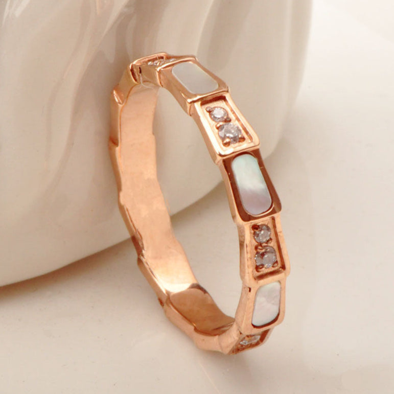 Anel Rosé Éclat com Zircónia