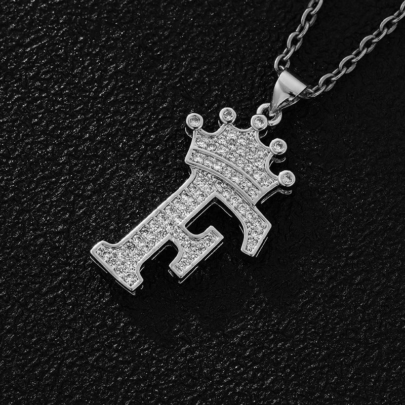 Colar Letra com Zircônia Cúbica