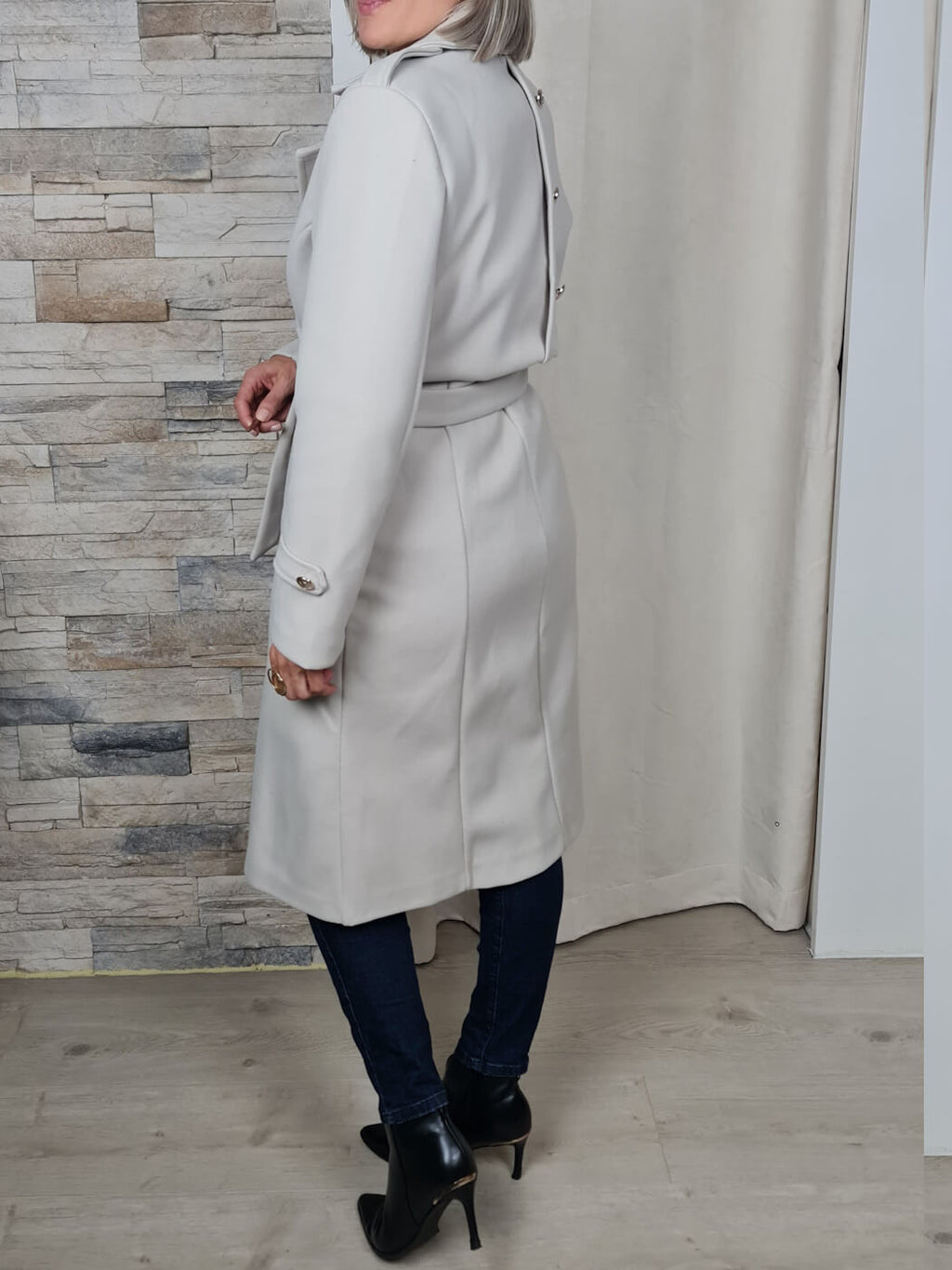 Casaco Comprido com Botões Militar