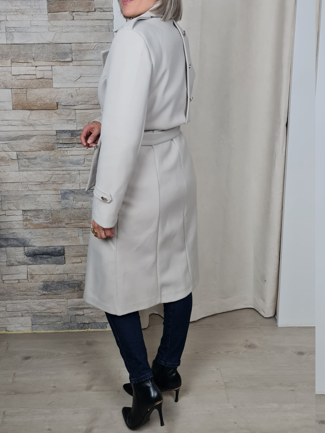 Casaco Comprido com Botões Militar