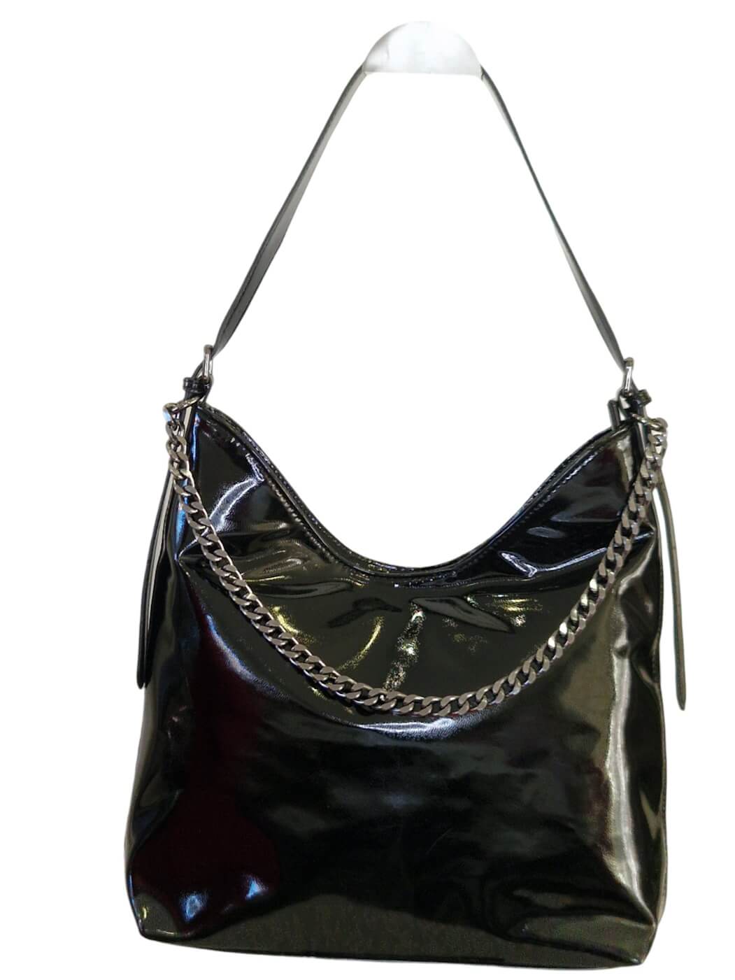 MALA DE OMBRO COM CORRENTE PRETA