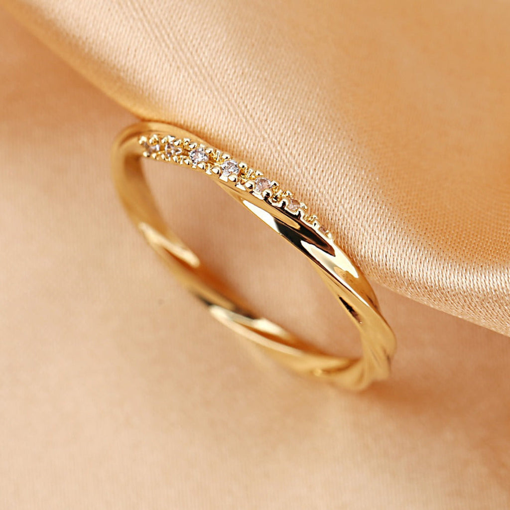 Anel Torcido com Zircónia