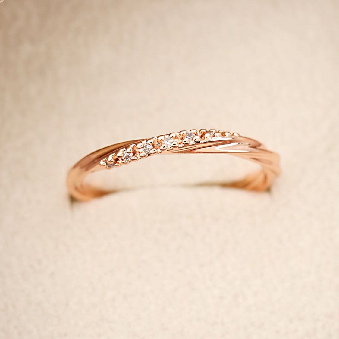 Twisted Ring with Cubic Zirconia