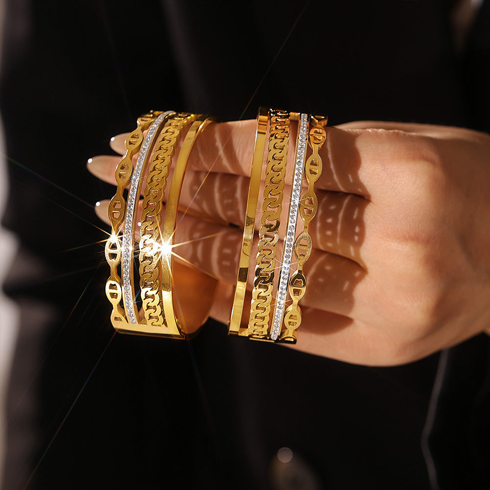 Pulseira em Aço Titânio com Fivela de Strass