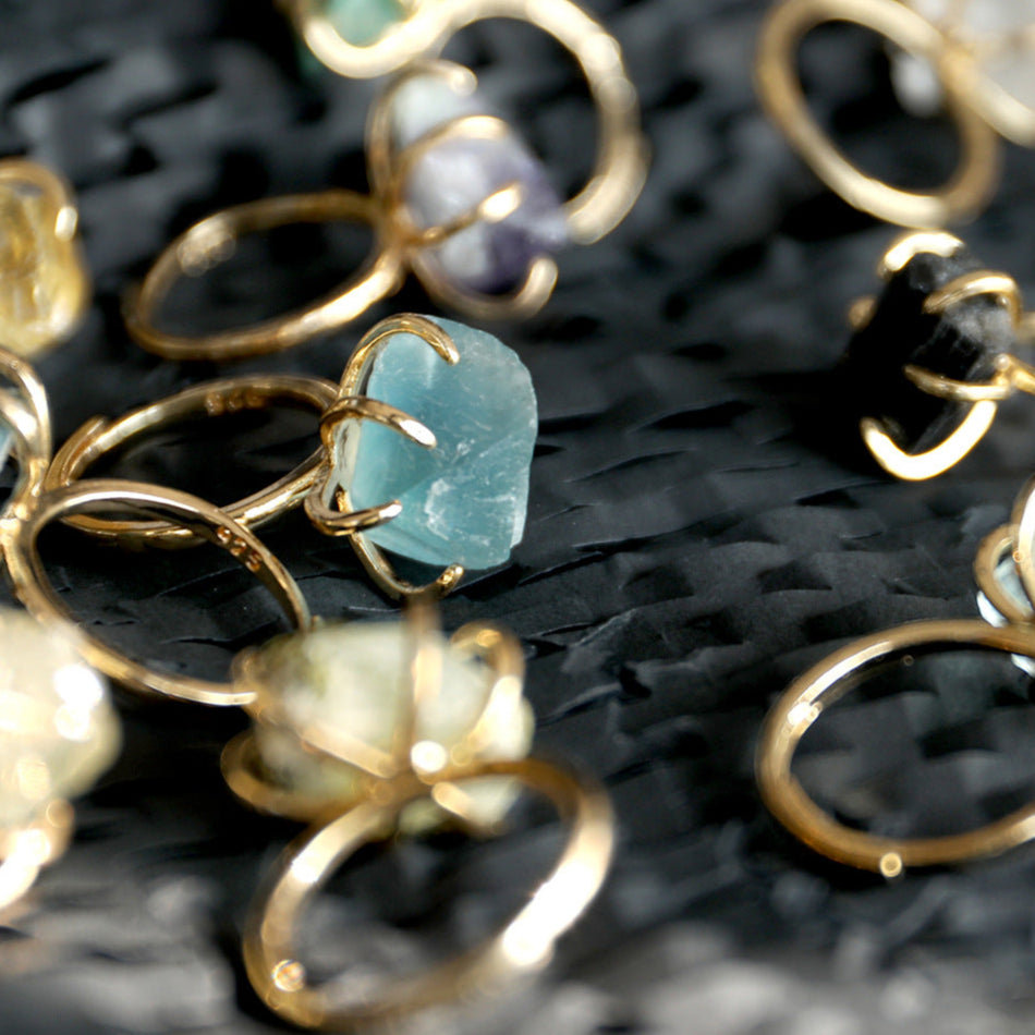 Anel de Cristal e Pedra Natural