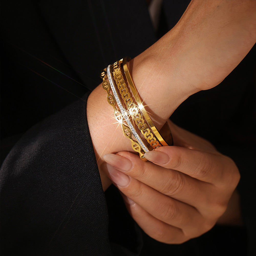 Pulseira em Aço Titânio com Fivela de Strass