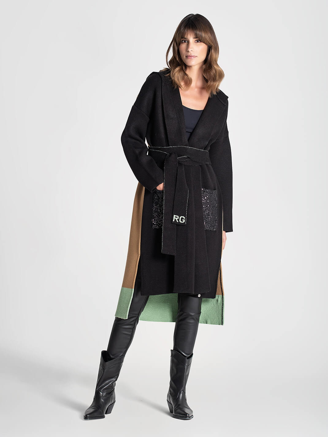 CASACO COMPRIDO COM LANTEJOULAS