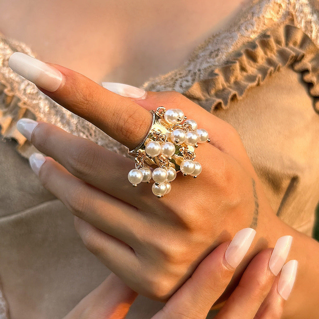 Anillo de borla con piedra natural