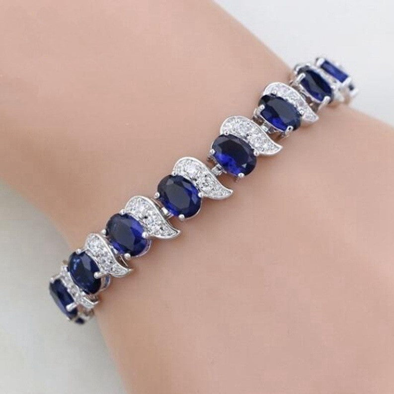 Pulseira Crescent Moon com Zircônia