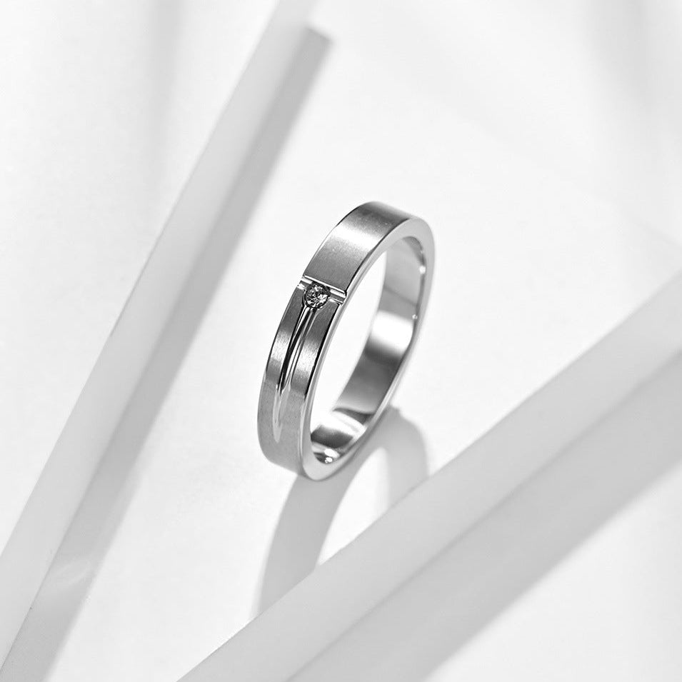 Anillo minimalista en acero de titanio