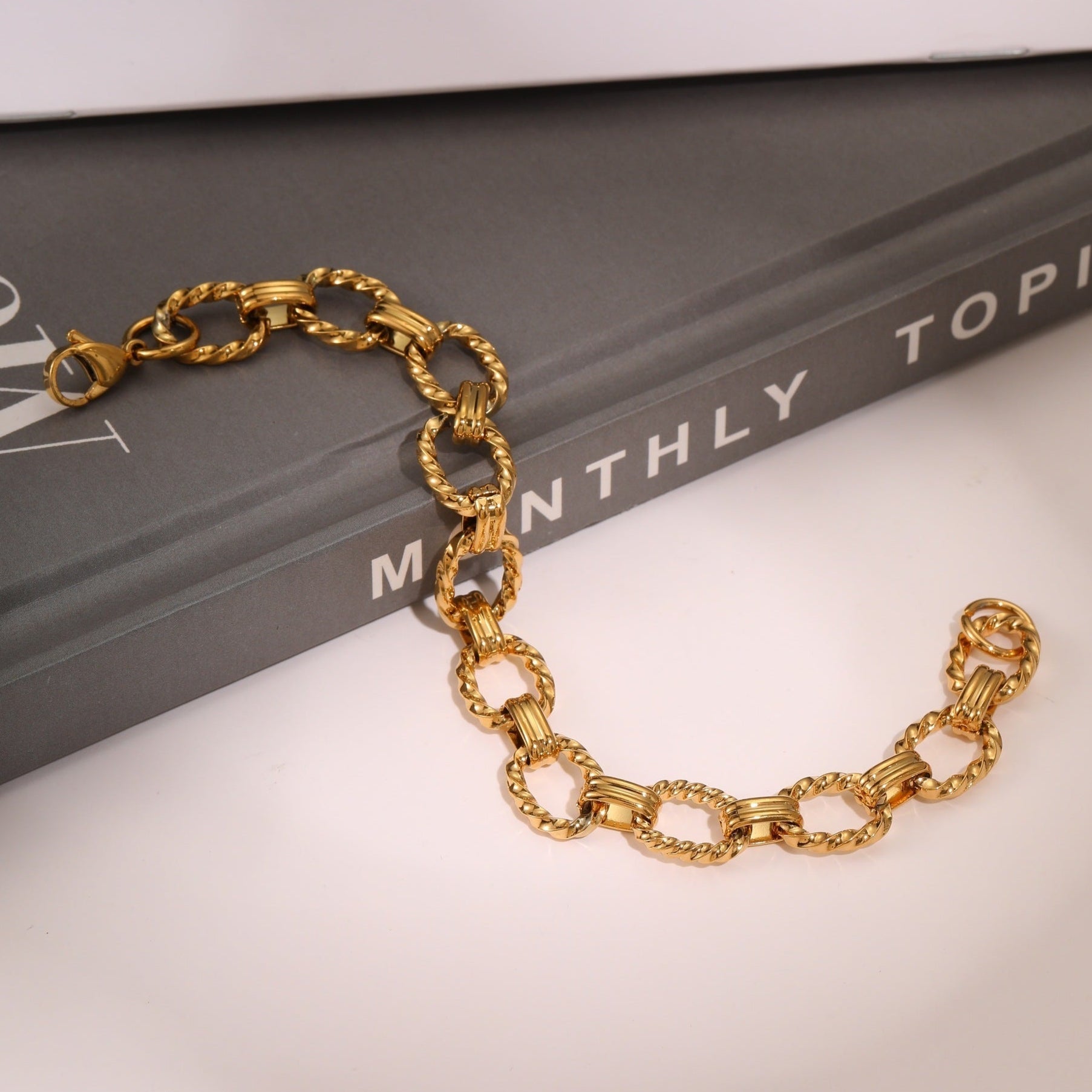 Twisted Link Bracelet in Stainless Steel