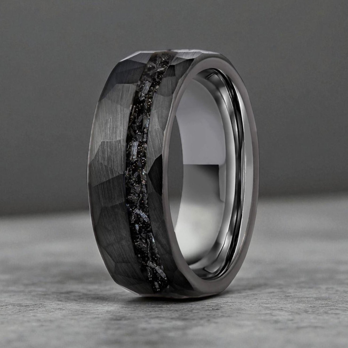 Anel em Aço de Tungsténio com Meteorito