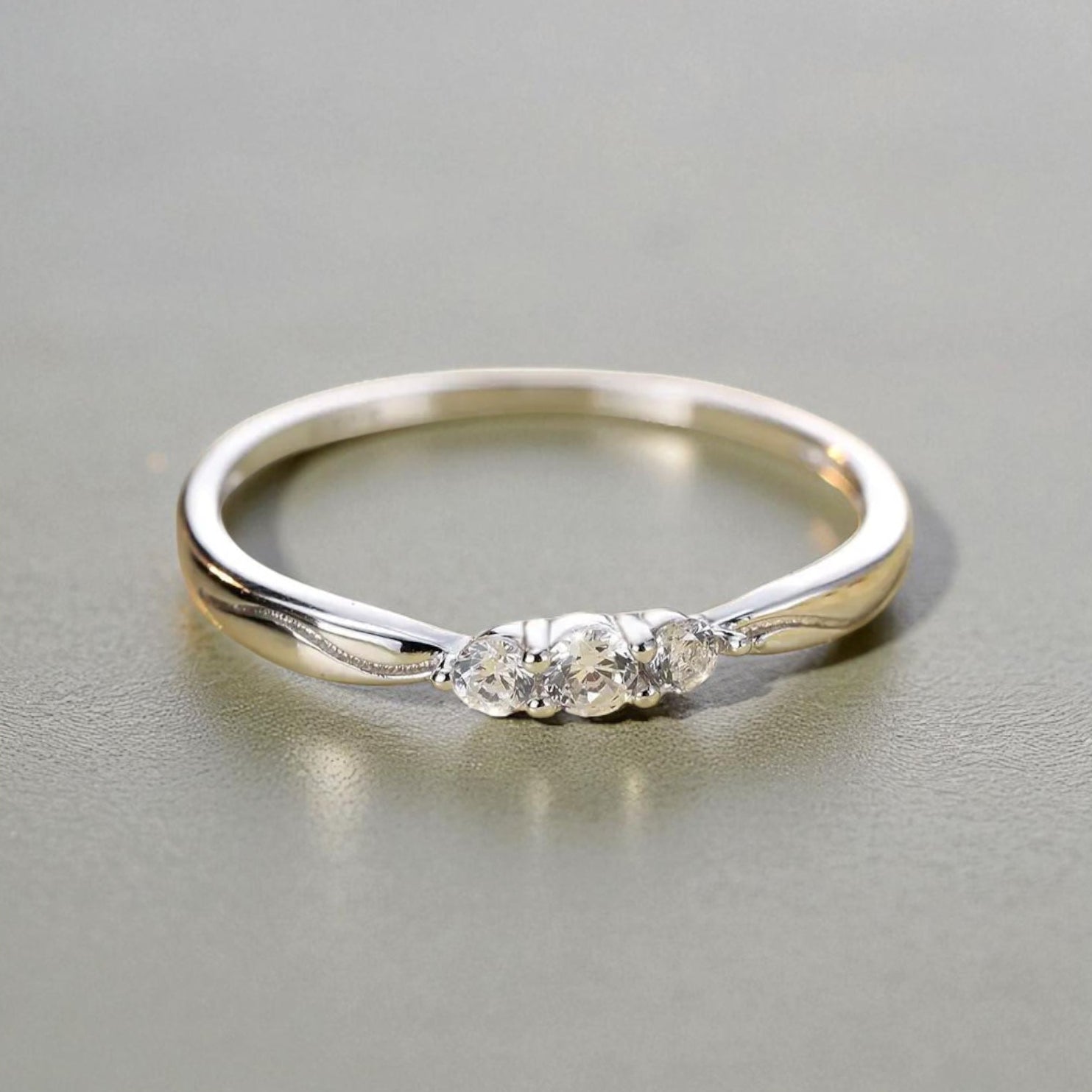 Minimalist Ring with Cubic Zirconia