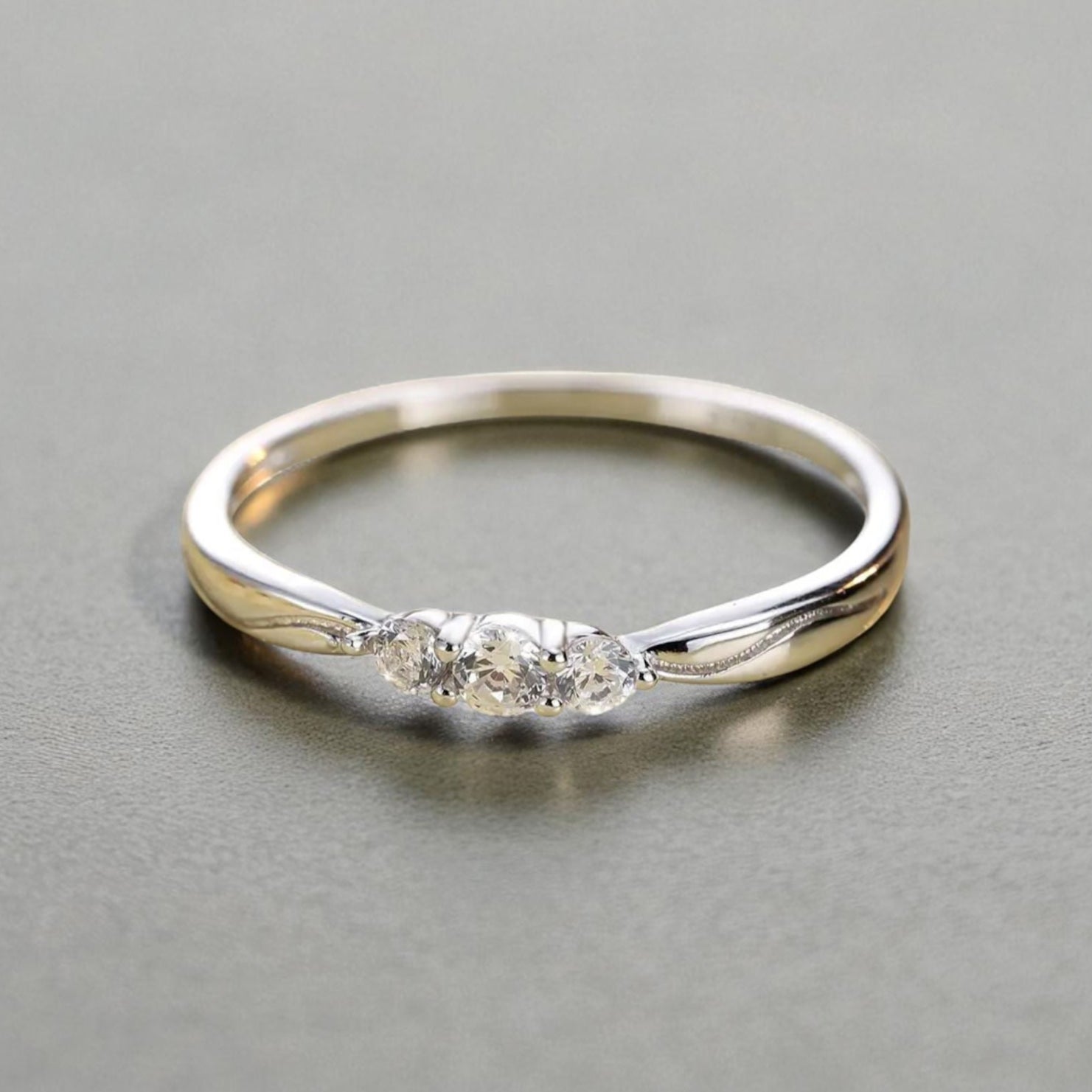Minimalist Ring with Cubic Zirconia