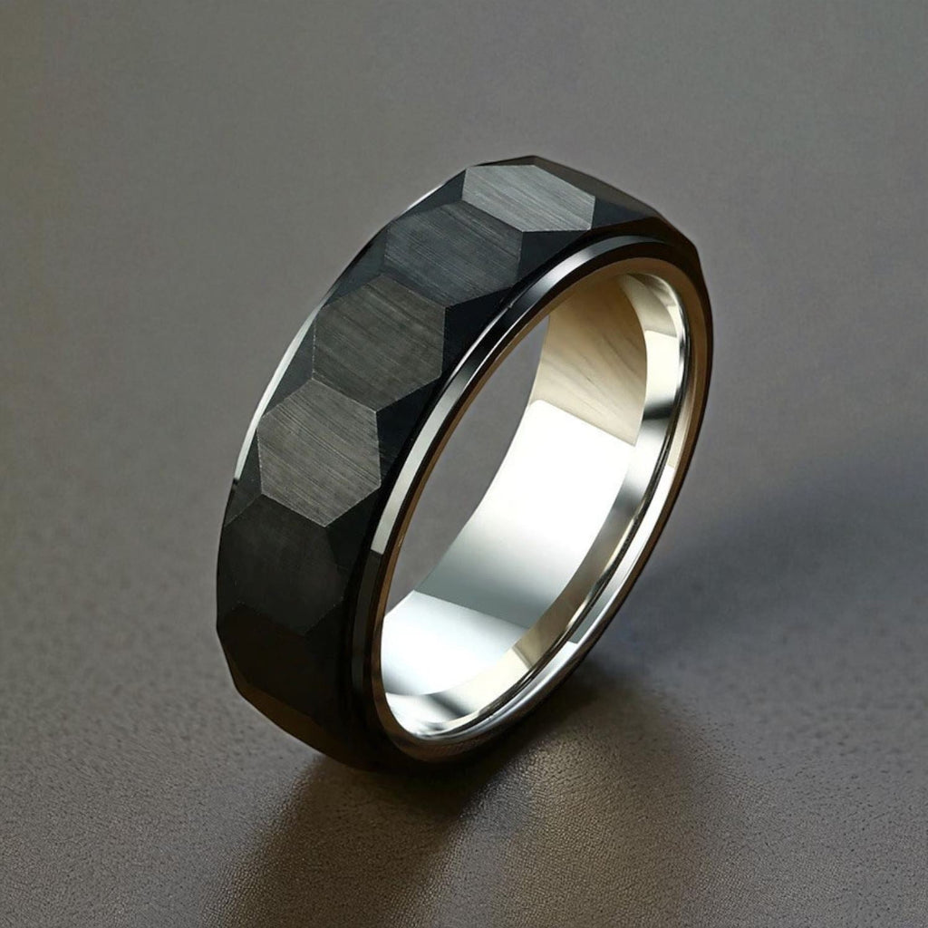 Anel Facetado em Aço de Tungsténio Escovado