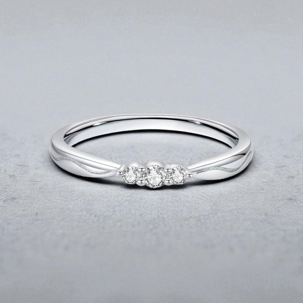 Anel Minimalista com Zircónia